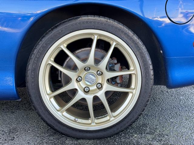 ＲＸ－７ タイプＲＢ　Ｓパッケージ　ＷＯＲＫ　ＥＭＯＴＩＯＮ　１８ｉｎＡＷ　Ｄｅｆｉ　ＤＩＮ－Ｇａｕｇｅ　ＫＥＮＷＯＯＤオーディオ（ＣＤ／ラジオ／ＢＴ）　ＭＯＭＯステアリング　ＭＯＭＯシフトノブ　純正マフラー　ＥＴＣ（14枚目）