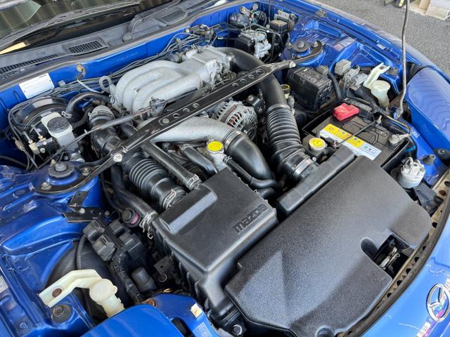 ＲＸ－７ タイプＲＢ　Ｓパッケージ　ＷＯＲＫ　ＥＭＯＴＩＯＮ　１８ｉｎＡＷ　Ｄｅｆｉ　ＤＩＮ－Ｇａｕｇｅ　ＫＥＮＷＯＯＤオーディオ（ＣＤ／ラジオ／ＢＴ）　ＭＯＭＯステアリング　ＭＯＭＯシフトノブ　純正マフラー　ＥＴＣ（26枚目）