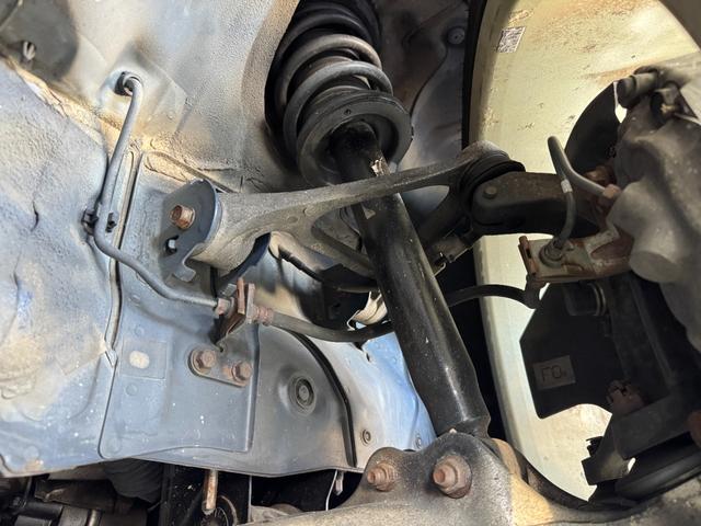 ＲＸ－７ タイプＲＢ　Ｓパッケージ　ＷＯＲＫ　ＥＭＯＴＩＯＮ　１８ｉｎＡＷ　Ｄｅｆｉ　ＤＩＮ－Ｇａｕｇｅ　ＫＥＮＷＯＯＤオーディオ（ＣＤ／ラジオ／ＢＴ）　ＭＯＭＯステアリング　ＭＯＭＯシフトノブ　純正マフラー　ＥＴＣ（28枚目）