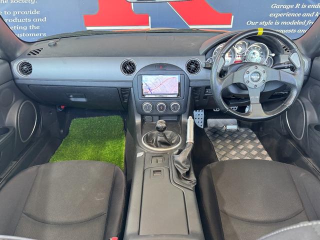 ロードスター ＲＳ　ＡｕｔｏＥｘｅフロントバンパー　ＴＲＵＳＴエキマニ／キャタライザー　ビルシュタイン車高調　社外マフラー　ＨＫＳエアクリ　ＣＵＳＣＯタワーバー　純正１６ｉｎＡＷ　ＭＯＭＯステ　カロッツェリアナビ　ＥＴＣ（4枚目）