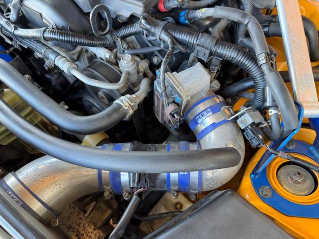 ロードスター ＲＳ　ＡｕｔｏＥｘｅフロントバンパー　ＴＲＵＳＴエキマニ／キャタライザー　ビルシュタイン車高調　社外マフラー　ＨＫＳエアクリ　ＣＵＳＣＯタワーバー　純正１６ｉｎＡＷ　ＭＯＭＯステ　カロッツェリアナビ　ＥＴＣ（24枚目）