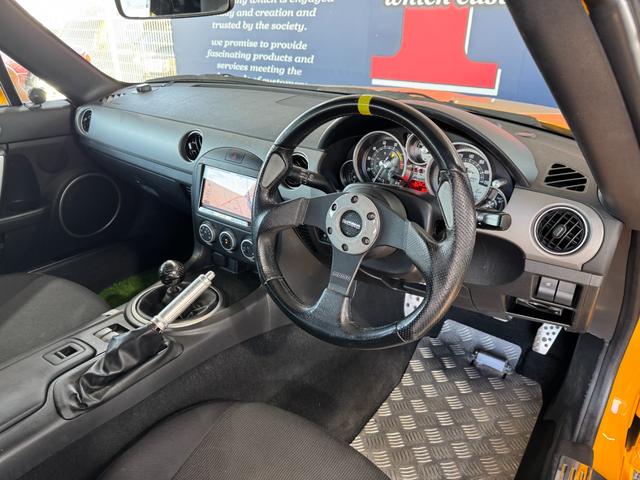 ロードスター ＲＳ　ＡｕｔｏＥｘｅフロントバンパー　ＴＲＵＳＴエキマニ／キャタライザー　ビルシュタイン車高調　社外マフラー　ＨＫＳエアクリ　ＣＵＳＣＯタワーバー　純正１６ｉｎＡＷ　ＭＯＭＯステ　カロッツェリアナビ　ＥＴＣ（27枚目）