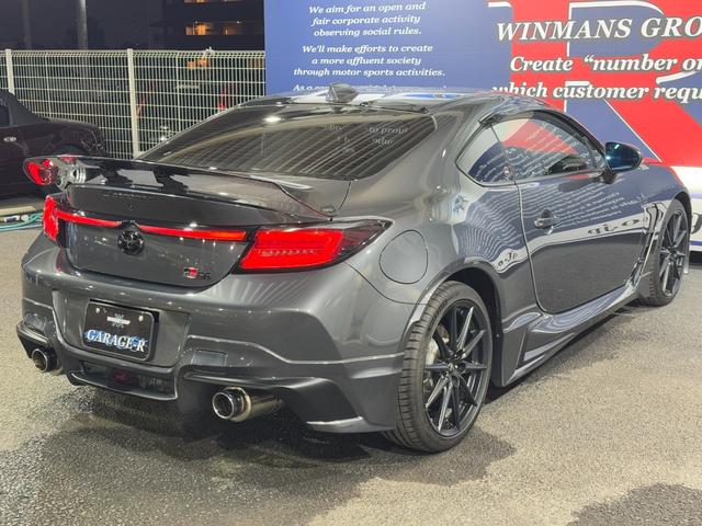 ＧＲ８６ ＲＺ　ＳＡＲＤカーボンウイング　ＩＮＴＥＣテールランプ　ＧＲフルエアロ（フロントスポイラー／サイドスカート／リヤバンパースポイラー）　ＨＫＳマフラー　ＧＲパフォーマンスダンパー　ＨＫＳエアクリーナー（25枚目）