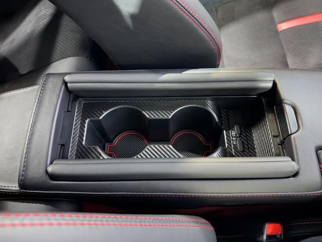 ＧＲ８６ ＲＺ　ＳＡＲＤカーボンウイング　ＩＮＴＥＣテールランプ　ＧＲフルエアロ（フロントスポイラー／サイドスカート／リヤバンパースポイラー）　ＨＫＳマフラー　ＧＲパフォーマンスダンパー　ＨＫＳエアクリーナー（64枚目）