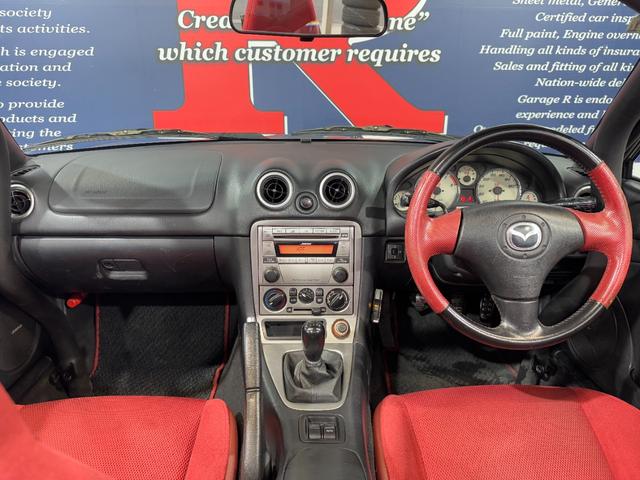 ロードスター ＮＲ－Ａ　ロールケージ　ビルシュタインショック　純正ＥＮＫＥＩ製１５ｉｎＡＷ　純正マフラー　ＢＯＳＥスピーカー　オーディオ　キーレス　ＥＴＣ（4枚目）