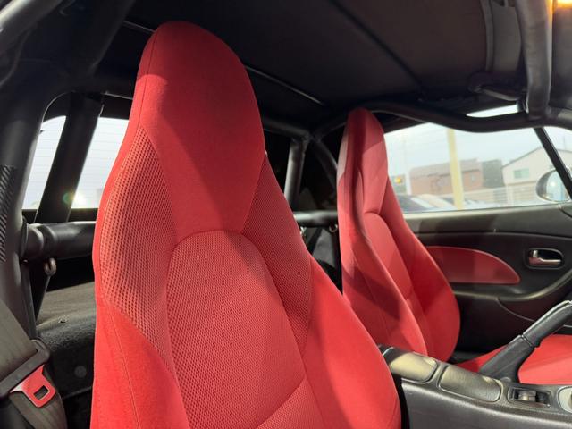 ロードスター ＮＲ－Ａ　ロールケージ　ビルシュタインショック　純正ＥＮＫＥＩ製１５ｉｎＡＷ　純正マフラー　ＢＯＳＥスピーカー　オーディオ　キーレス　ＥＴＣ（31枚目）