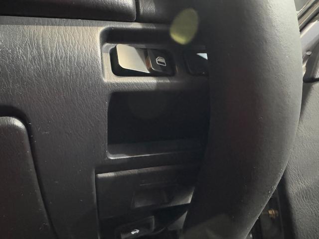 ロードスター ＮＲ－Ａ　ロールケージ　ビルシュタインショック　純正ＥＮＫＥＩ製１５ｉｎＡＷ　純正マフラー　ＢＯＳＥスピーカー　オーディオ　キーレス　ＥＴＣ（41枚目）