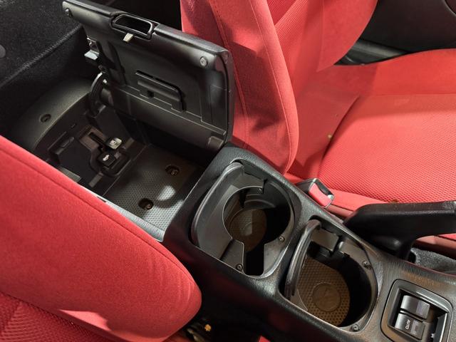 ロードスター ＮＲ－Ａ　ロールケージ　ビルシュタインショック　純正ＥＮＫＥＩ製１５ｉｎＡＷ　純正マフラー　ＢＯＳＥスピーカー　オーディオ　キーレス　ＥＴＣ（47枚目）