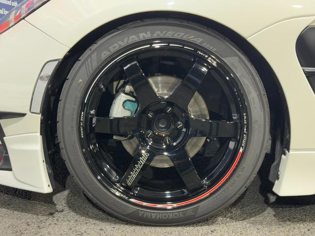 ＧＲ８６ ＲＺ　ＧＲフルエアロ　ＲＡＹＳ１８ｉｎＡＷ　ＨＫＳエキマニ／キャタ／車高調／オイルクーラー／導風板／サンドイッチブロック／ウォッシャータンク　ＧＲマフラー／パフォーマンスダンパー　カロッツェリアナビ（13枚目）