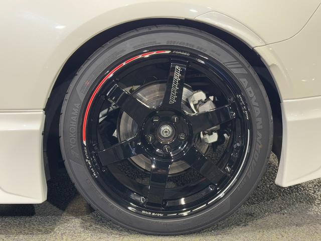 ＧＲ８６ ＲＺ　ＧＲフルエアロ　ＲＡＹＳ１８ｉｎＡＷ　ＨＫＳエキマニ／キャタ／車高調／オイルクーラー／導風板／サンドイッチブロック／ウォッシャータンク　ＧＲマフラー／パフォーマンスダンパー　カロッツェリアナビ（14枚目）