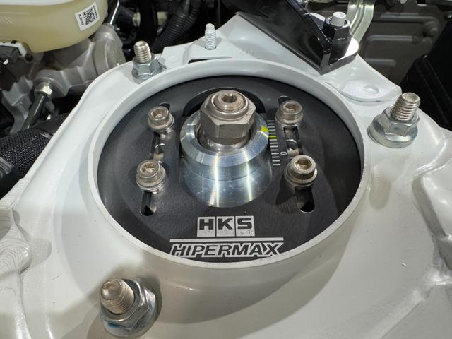 ＧＲ８６ ＲＺ　ＧＲフルエアロ　ＲＡＹＳ１８ｉｎＡＷ　ＨＫＳエキマニ／キャタ／車高調／オイルクーラー／導風板／サンドイッチブロック／ウォッシャータンク　ＧＲマフラー／パフォーマンスダンパー　カロッツェリアナビ（35枚目）