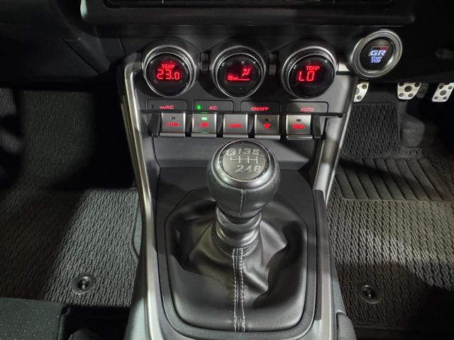 ＧＲ８６ ＲＺ　ＧＲフルエアロ　ＲＡＹＳ１８ｉｎＡＷ　ＨＫＳエキマニ／キャタ／車高調／オイルクーラー／導風板／サンドイッチブロック／ウォッシャータンク　ＧＲマフラー／パフォーマンスダンパー　カロッツェリアナビ（54枚目）