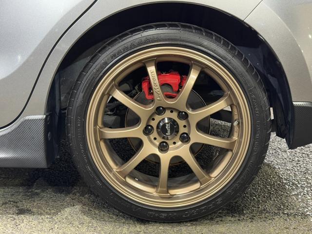 スイフトスポーツ スポーツ　１．４　全方位モニター用カメラパッケージ装着書　ワンオーナー　ＷｅｄｓＳｐｏｒｔｓ１７ｉｎＡＷ　ＴＥＩＮダウンサス　純正ナビ（ＤＴＶ／Ｂｌｕｅｔｏｏｔｈ／ＤＩＳＣ／バックカメラ／全方位）　社外メーター（ブースト計）　シートヒーター　クルコン　ＥＴＣ（14枚目）