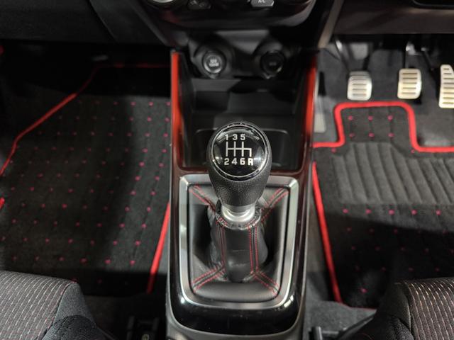 スイフトスポーツ スポーツ　１．４　全方位モニター用カメラパッケージ装着書　ワンオーナー　ＷｅｄｓＳｐｏｒｔｓ１７ｉｎＡＷ　ＴＥＩＮダウンサス　純正ナビ（ＤＴＶ／Ｂｌｕｅｔｏｏｔｈ／ＤＩＳＣ／バックカメラ／全方位）　社外メーター（ブースト計）　シートヒーター　クルコン　ＥＴＣ（51枚目）