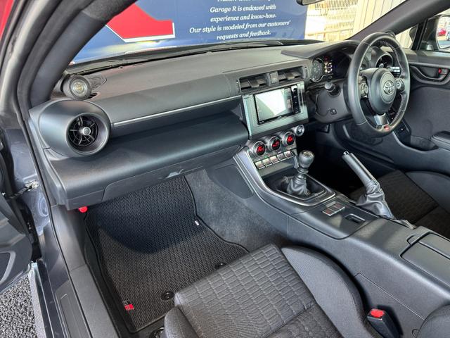 GR86 SZ ECUTEK HKSマフラー/エキマニ/キャタライザー KW JAPAN車高調 CUSCO LSD TOM’Sトランクリッドスポイラー GRスポーツサイドバイザー GRリアスタビライジングカバー(36枚目)