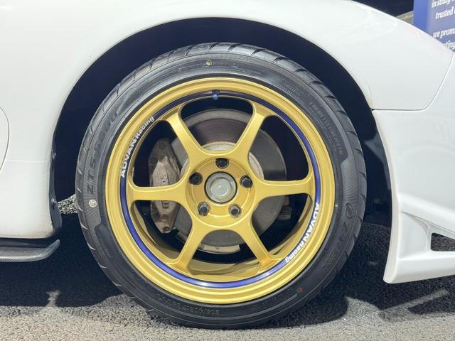 ★ＡＤＶＡＮ　Ｒａｃｉｎｇ１８インチアルミホイール