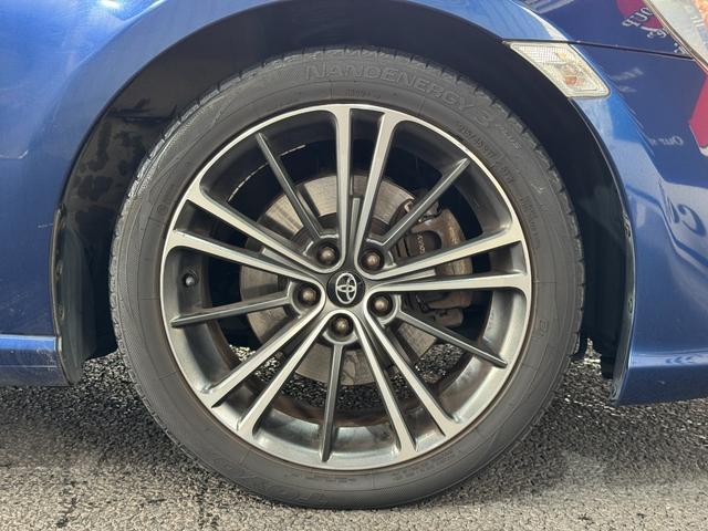 86 GTリミテッド ワンオーナー 純正17inAW 純正ナビ(Bluetooth/DISC/ラジオ) 純正マフラー ドアバイザー シートヒーター フロントフォグランプ オートライト ETC(11枚目)