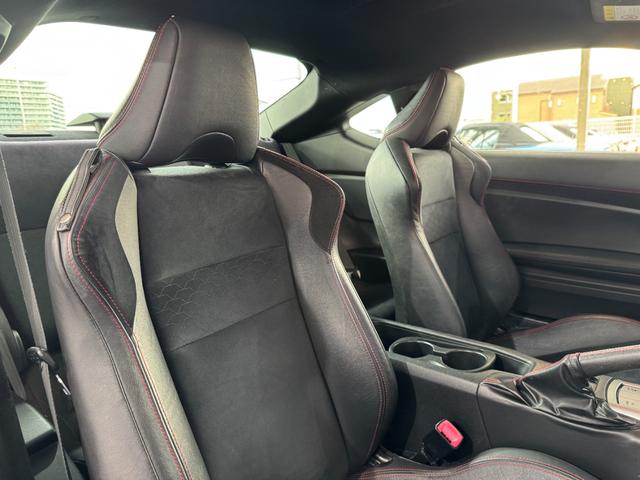 86 GTリミテッド ワンオーナー 純正17inAW 純正ナビ(Bluetooth/DISC/ラジオ) 純正マフラー ドアバイザー シートヒーター フロントフォグランプ オートライト ETC(31枚目)