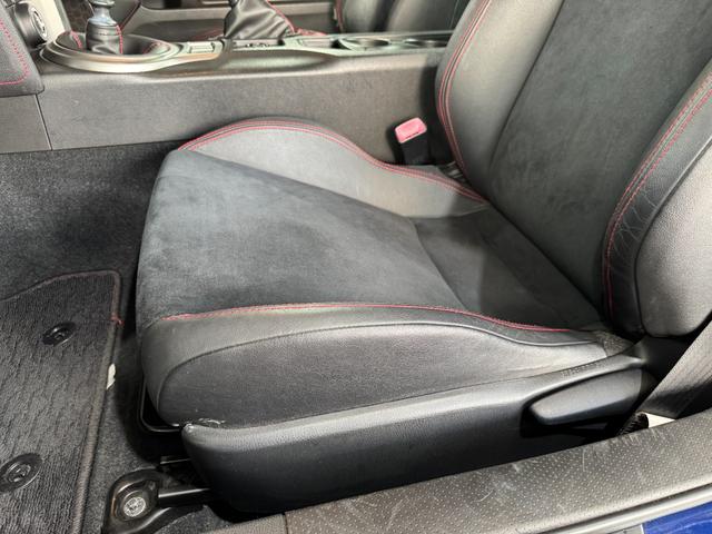 86 GTリミテッド ワンオーナー 純正17inAW 純正ナビ(Bluetooth/DISC/ラジオ) 純正マフラー ドアバイザー シートヒーター フロントフォグランプ オートライト ETC(35枚目)