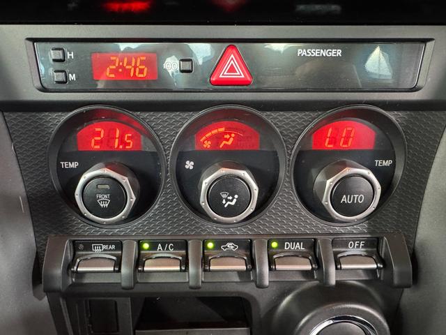 86 GTリミテッド ワンオーナー 純正17inAW 純正ナビ(Bluetooth/DISC/ラジオ) 純正マフラー ドアバイザー シートヒーター フロントフォグランプ オートライト ETC(46枚目)