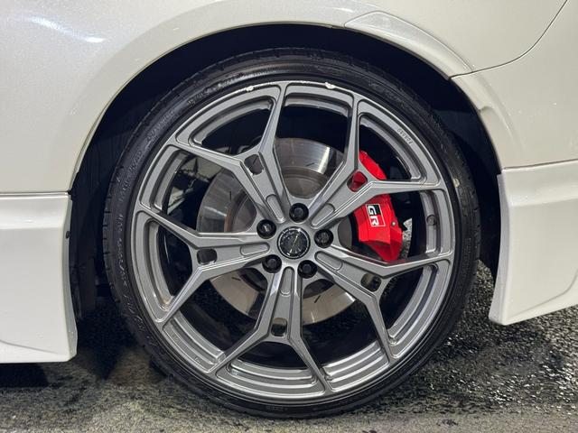 GR86 RC GRエアロ GR鍛造19inAW/サスペンション/ブレーキキャリパー/マフラー GRパフォーマンスダンパー/フェンダーダクトフィン/スタビライジングカバー/給油口カバー 純正ナビ ETC2.0(14枚目)