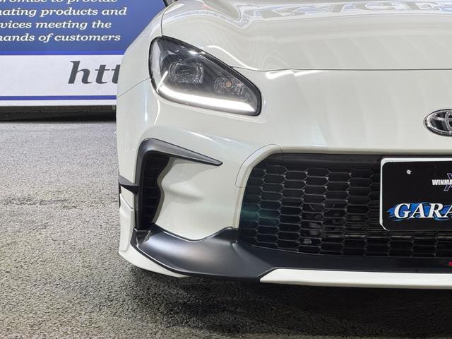 GR86 RC GRエアロ GR鍛造19inAW/サスペンション/ブレーキキャリパー/マフラー GRパフォーマンスダンパー/フェンダーダクトフィン/スタビライジングカバー/給油口カバー 純正ナビ ETC2.0(15枚目)