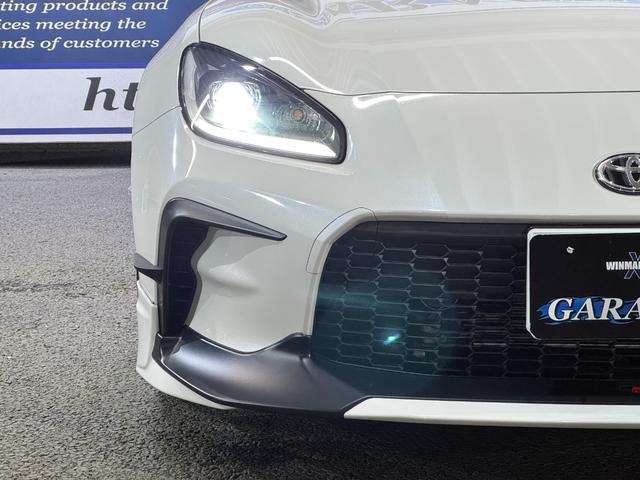 GR86 RC GRエアロ GR鍛造19inAW/サスペンション/ブレーキキャリパー/マフラー GRパフォーマンスダンパー/フェンダーダクトフィン/スタビライジングカバー/給油口カバー 純正ナビ ETC2.0(17枚目)