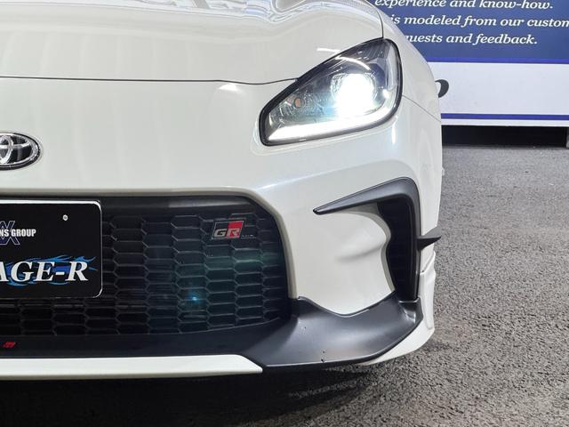 GR86 RC GRエアロ GR鍛造19inAW/サスペンション/ブレーキキャリパー/マフラー GRパフォーマンスダンパー/フェンダーダクトフィン/スタビライジングカバー/給油口カバー 純正ナビ ETC2.0(18枚目)