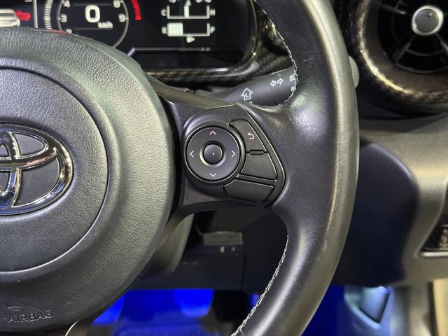 GR86 RC GRエアロ GR鍛造19inAW/サスペンション/ブレーキキャリパー/マフラー GRパフォーマンスダンパー/フェンダーダクトフィン/スタビライジングカバー/給油口カバー 純正ナビ ETC2.0(45枚目)