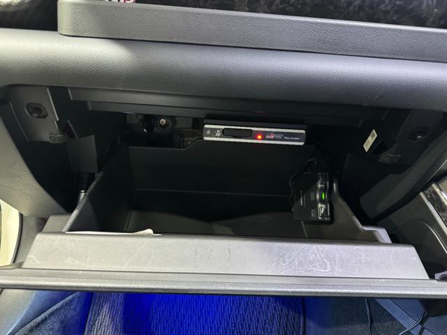 GR86 RC GRエアロ GR鍛造19inAW/サスペンション/ブレーキキャリパー/マフラー GRパフォーマンスダンパー/フェンダーダクトフィン/スタビライジングカバー/給油口カバー 純正ナビ ETC2.0(60枚目)