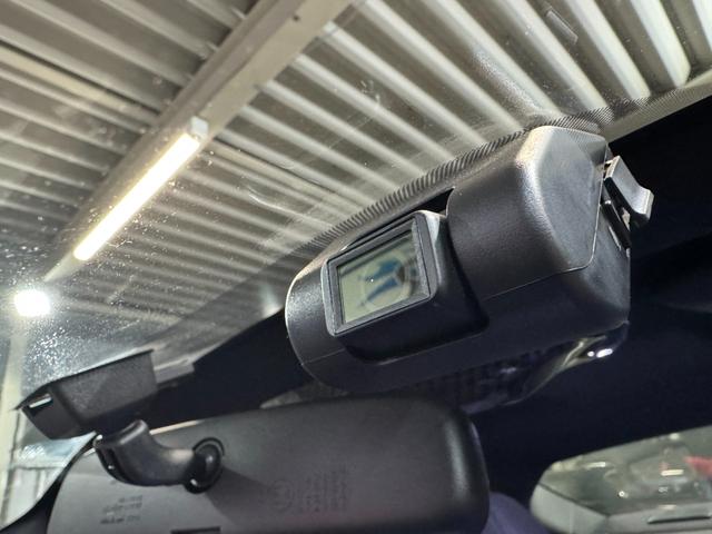 GR86 RC GRエアロ GR鍛造19inAW/サスペンション/ブレーキキャリパー/マフラー GRパフォーマンスダンパー/フェンダーダクトフィン/スタビライジングカバー/給油口カバー 純正ナビ ETC2.0(63枚目)