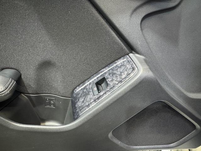 GR86 RC GRエアロ GR鍛造19inAW/サスペンション/ブレーキキャリパー/マフラー GRパフォーマンスダンパー/フェンダーダクトフィン/スタビライジングカバー/給油口カバー 純正ナビ ETC2.0(64枚目)