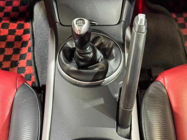 RX-8 タイプS Rmagicマフラー MAZDASPEEDダンパー/サスペンション 純正アンダースポイラー 純正18inAW carrozzeriaナビ 純正オーディオ(ラジオ/CD) MOMOステアリング ETC(44枚目)