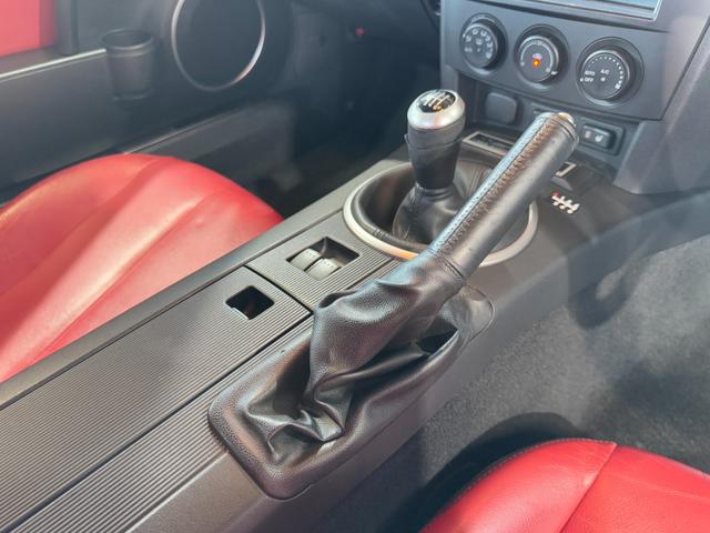 ロードスター ３ｒｄジェネレーションリミテッド　ＡｕｔｏＥｘｅカーボンエアインテーク　純正ビルシュタイン　ショック／サスペンション　純正マフラー　純正１７ｉｎＡＷ　フォグランプ　ｃａｒｒｏｚｚｅｒｉａオーディオ　シートヒーター　ＥＴＣ　キーレス（46枚目）