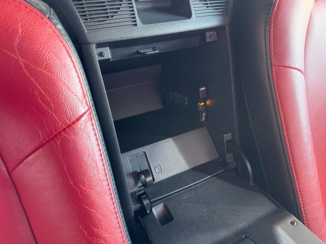 ロードスター ３ｒｄジェネレーションリミテッド　ＡｕｔｏＥｘｅカーボンエアインテーク　純正ビルシュタイン　ショック／サスペンション　純正マフラー　純正１７ｉｎＡＷ　フォグランプ　ｃａｒｒｏｚｚｅｒｉａオーディオ　シートヒーター　ＥＴＣ　キーレス（50枚目）