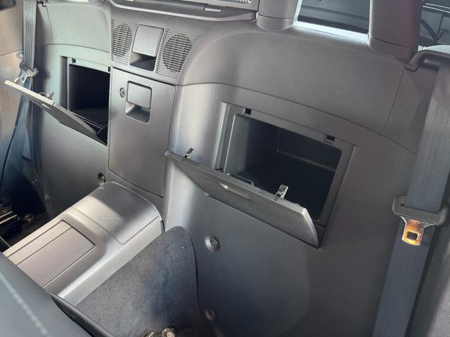 ロードスター ３ｒｄジェネレーションリミテッド　ＡｕｔｏＥｘｅカーボンエアインテーク　純正ビルシュタイン　ショック／サスペンション　純正マフラー　純正１７ｉｎＡＷ　フォグランプ　ｃａｒｒｏｚｚｅｒｉａオーディオ　シートヒーター　ＥＴＣ　キーレス（60枚目）