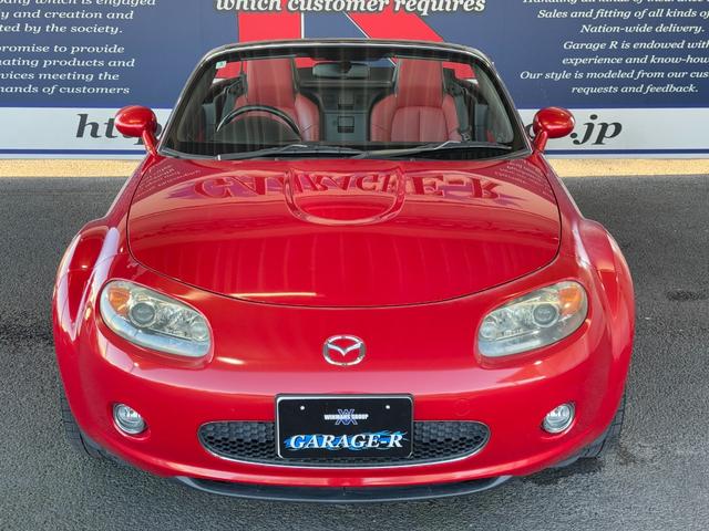 ロードスター ３ｒｄジェネレーションリミテッド　ＡｕｔｏＥｘｅカーボンエアインテーク　純正ビルシュタイン　ショック／サスペンション　純正マフラー　純正１７ｉｎＡＷ　フォグランプ　ｃａｒｒｏｚｚｅｒｉａオーディオ　シートヒーター　ＥＴＣ　キーレス（68枚目）