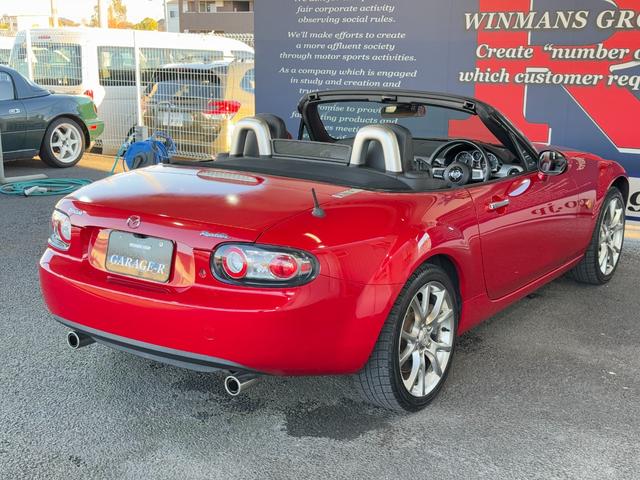 ロードスター ３ｒｄジェネレーションリミテッド　ＡｕｔｏＥｘｅカーボンエアインテーク　純正ビルシュタイン　ショック／サスペンション　純正マフラー　純正１７ｉｎＡＷ　フォグランプ　ｃａｒｒｏｚｚｅｒｉａオーディオ　シートヒーター　ＥＴＣ　キーレス（74枚目）