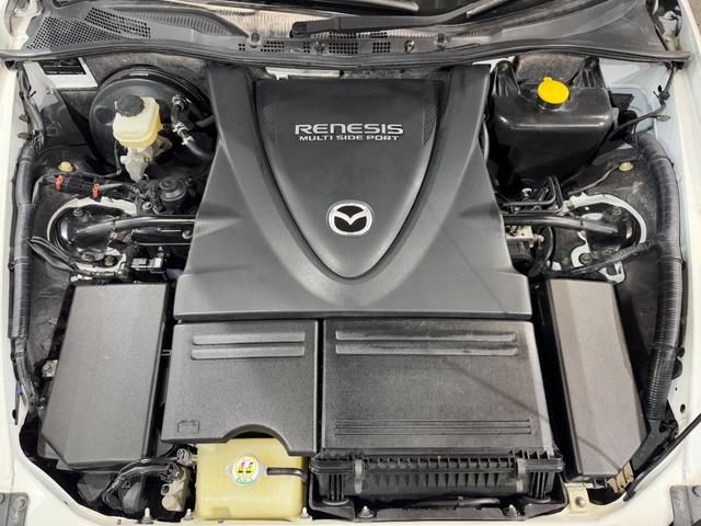 ＲＸ－８ タイプＳ　ＭＡＺＤＡＳＰＥＥＤフルエアロ（Ｆ／Ｓ／Ｒ／リアスポイラー）　ＲＥＣＡＲＯセミバケ（運転席）　ＭＯＭＯステ　純正１８ｉｎＡＷ　純正マフラー　純正オーディオ　ＢＯＳＥサウンド　レザーシート　キーレス（3枚目）