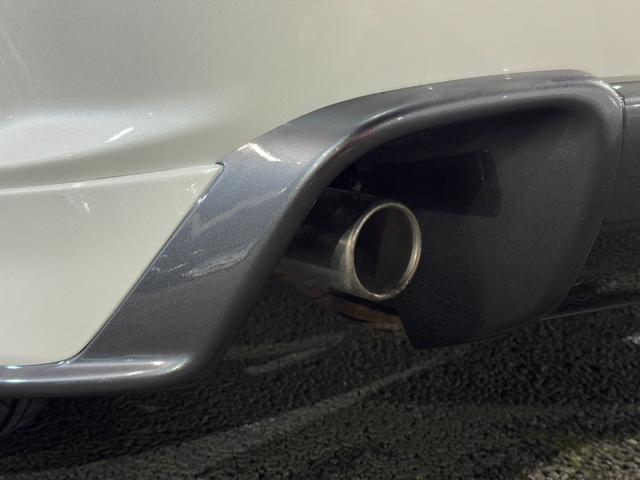 ＲＸ－８ タイプＳ　ＭＡＺＤＡＳＰＥＥＤフルエアロ（Ｆ／Ｓ／Ｒ／リアスポイラー）　ＲＥＣＡＲＯセミバケ（運転席）　ＭＯＭＯステ　純正１８ｉｎＡＷ　純正マフラー　純正オーディオ　ＢＯＳＥサウンド　レザーシート　キーレス（9枚目）