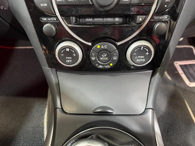 ＲＸ－８ タイプＳ　ＭＡＺＤＡＳＰＥＥＤフルエアロ（Ｆ／Ｓ／Ｒ／リアスポイラー）　ＲＥＣＡＲＯセミバケ（運転席）　ＭＯＭＯステ　純正１８ｉｎＡＷ　純正マフラー　純正オーディオ　ＢＯＳＥサウンド　レザーシート　キーレス（44枚目）