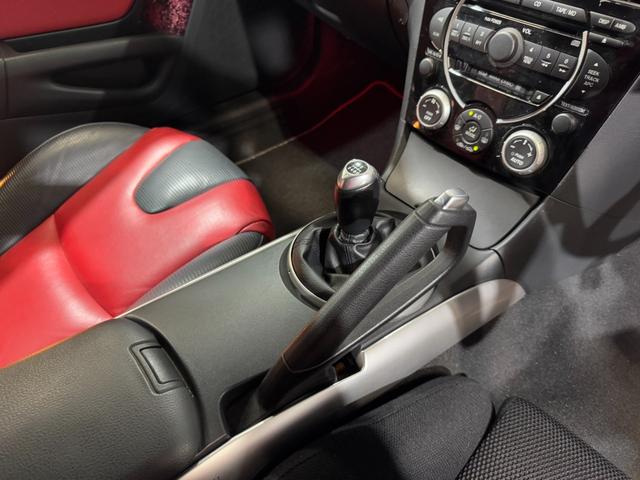 ＲＸ－８ タイプＳ　ＭＡＺＤＡＳＰＥＥＤフルエアロ（Ｆ／Ｓ／Ｒ／リアスポイラー）　ＲＥＣＡＲＯセミバケ（運転席）　ＭＯＭＯステ　純正１８ｉｎＡＷ　純正マフラー　純正オーディオ　ＢＯＳＥサウンド　レザーシート　キーレス（47枚目）