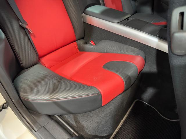 ＲＸ－８ タイプＳ　ＭＡＺＤＡＳＰＥＥＤフルエアロ（Ｆ／Ｓ／Ｒ／リアスポイラー）　ＲＥＣＡＲＯセミバケ（運転席）　ＭＯＭＯステ　純正１８ｉｎＡＷ　純正マフラー　純正オーディオ　ＢＯＳＥサウンド　レザーシート　キーレス（56枚目）