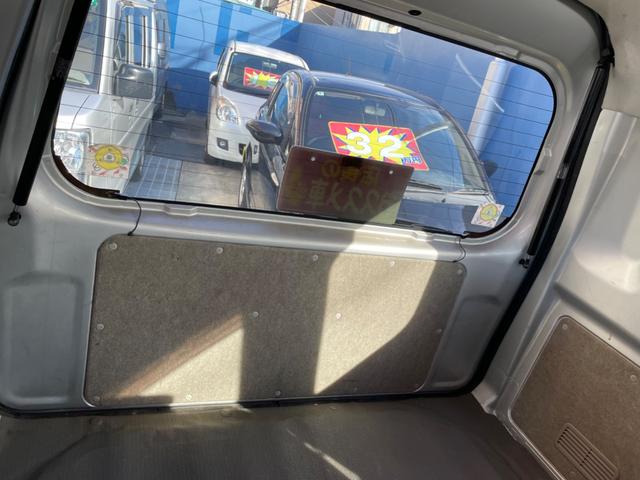 エブリイ PC 5速マニュアル パワステ パワーウィンドウ エアバック キーレス CD(3枚目)