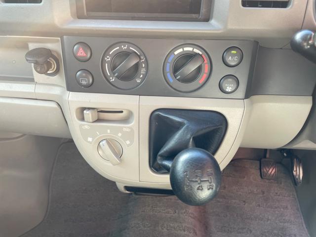 エブリイ PC 5速マニュアル パワステ パワーウィンドウ エアバック キーレス CD(23枚目)