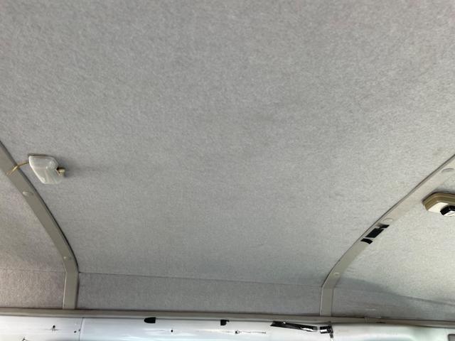 サンバーディアス ディアス　５速マニュアル　パワステ　パワーウィンドウ　エアバック（13枚目）