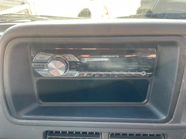 サンバーバン トランスポーター　５速マニュアル　パワステ　パワーウィンドウ　エアバック（26枚目）