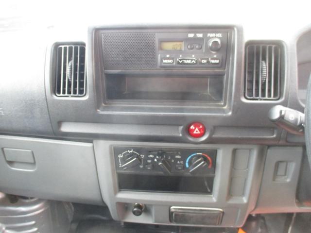 ＮＶ１００クリッパーバン ＤＸ　ＡＭＦＭラジオ　運助エアバッグ　ＥＴＣ　集中ドアロック　エアコン　禁煙車（6枚目）