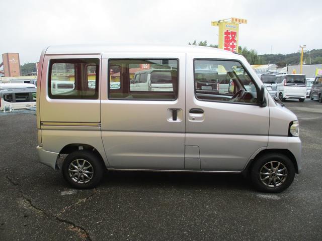 ＮＶ１００クリッパーバン ＤＸ　ＡＭＦＭラジオ　運助エアバッグ　ＥＴＣ　集中ドアロック　エアコン　禁煙車（9枚目）
