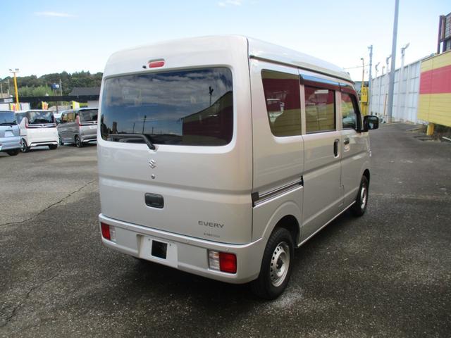 エブリイ ＰＡ　ハイルーフ　レーダーブレーキ　バイザー　クリアランスソナー　ＡＭＦＭラジオ　運助エアバッグ　オーバーヘッドコンソール　アイドリングストップ　エアコン　禁煙車（10枚目）